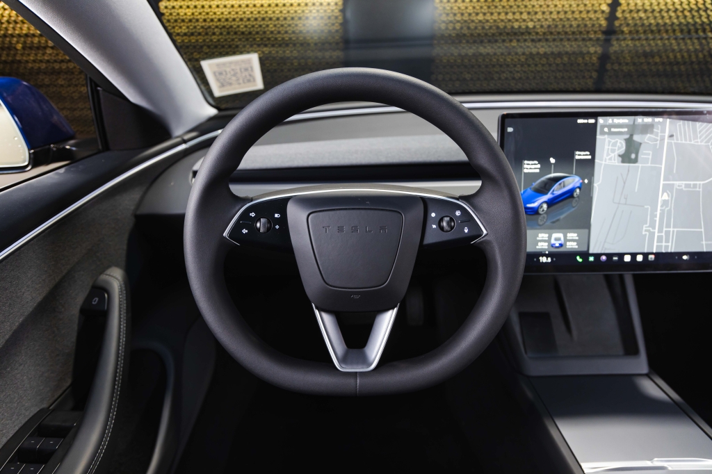 Tesla Model 3 2024 фото Tesla Model 3 2024 фото 21