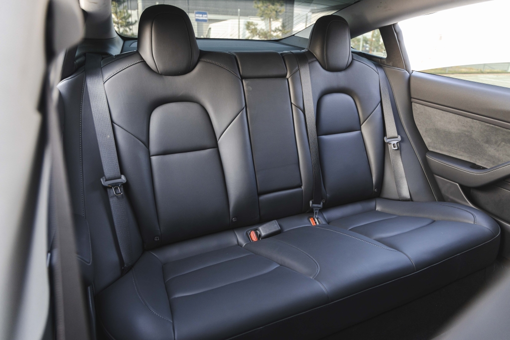 Tesla Model 3 2019 фото 37