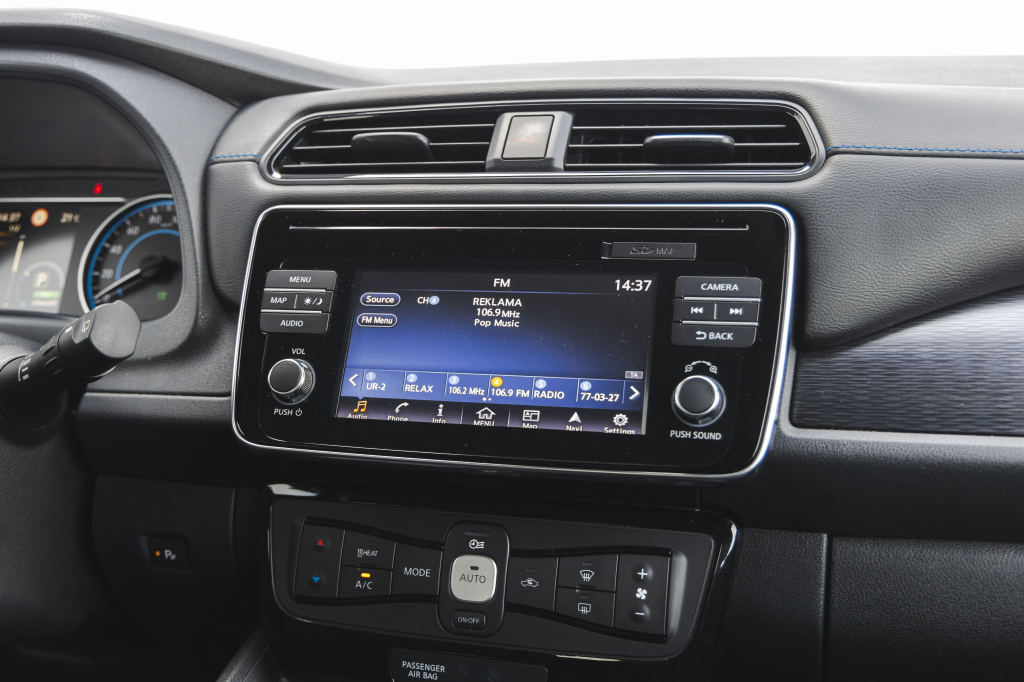 Nissan Leaf Tekna 2018 фото 20