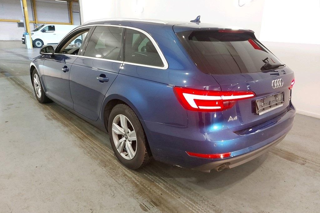 Audi A4 Avant 2017 photo 3