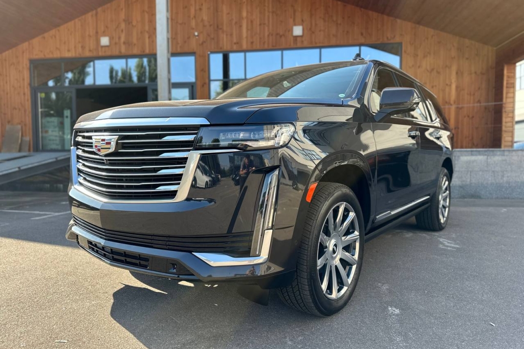 Cadillac Escalade PLATINUM 4WD 2022 фото Cadillac Escalade PLATINUM 4WD 2022 фото 3