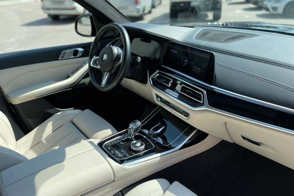 BMW X7 50d  2019 фото 11