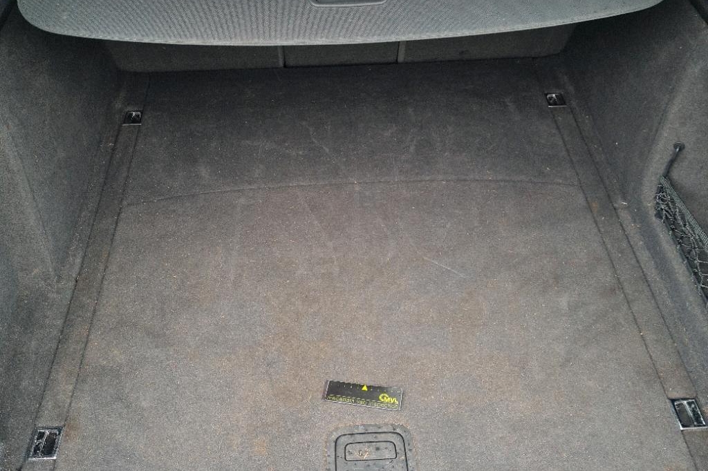 Audi A4 Avant 2017 фото 17