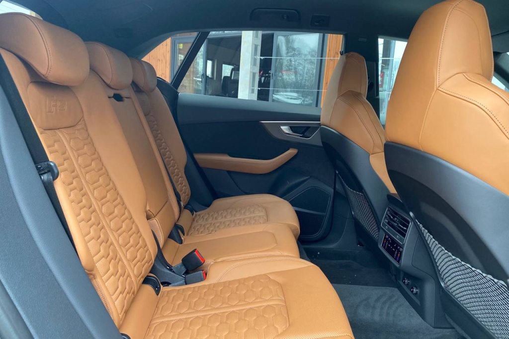 Audi RS Q8 2022 photo 14