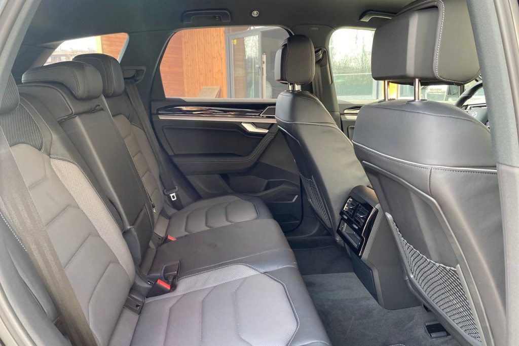 Volkswagen Touareg PLATINUM 2022 photo 14