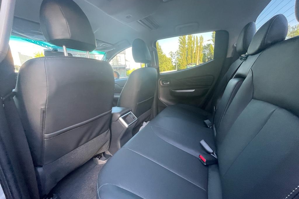 Mitsubishi L 200 2021 фото 13