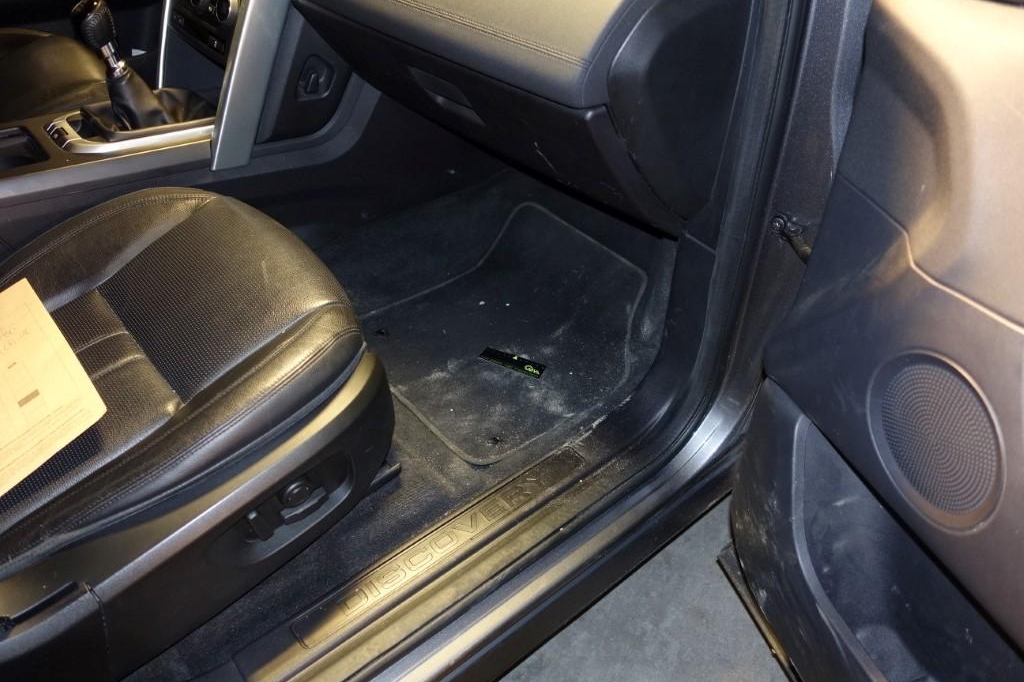 Land Rover Discovery Sport 2017 фото 30