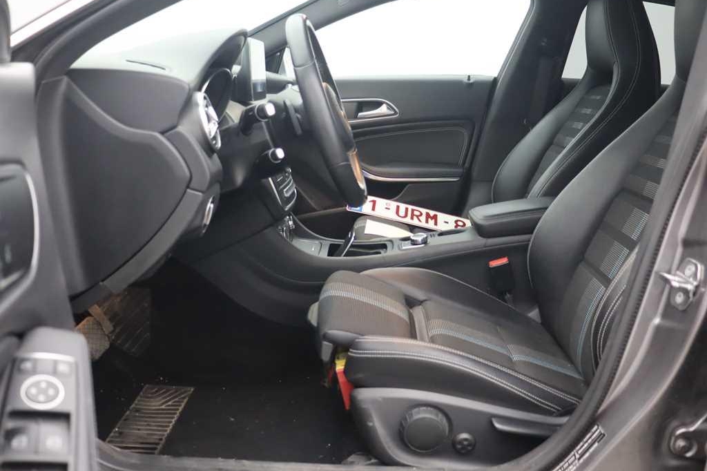 Mercedes-Benz CLA 2018 фото 1