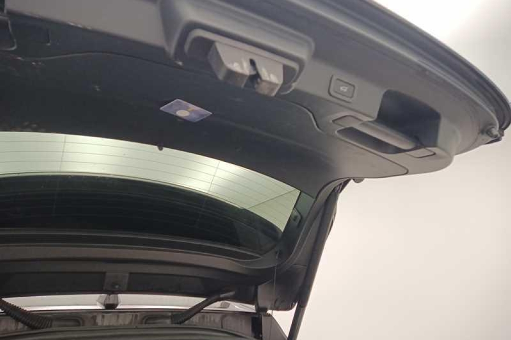 Jaguar F-Pace 2018 photo 8