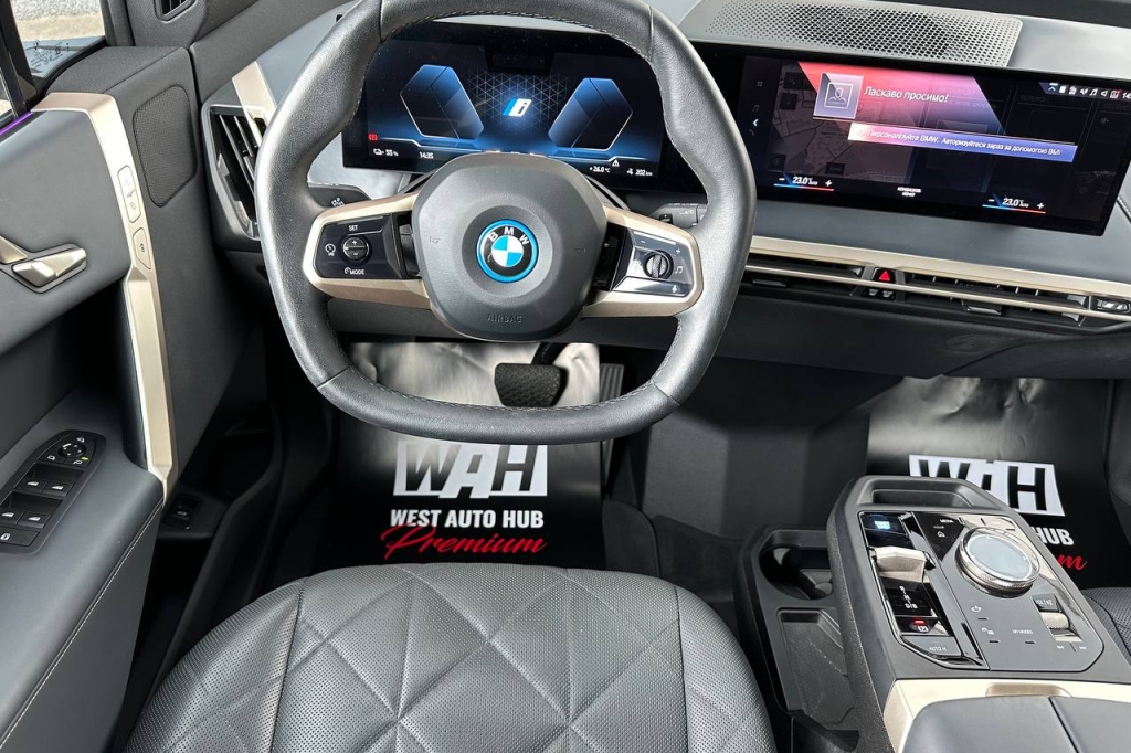 BMW iX xDrive40 2022 фото BMW iX xDrive40 2022 фото 19
