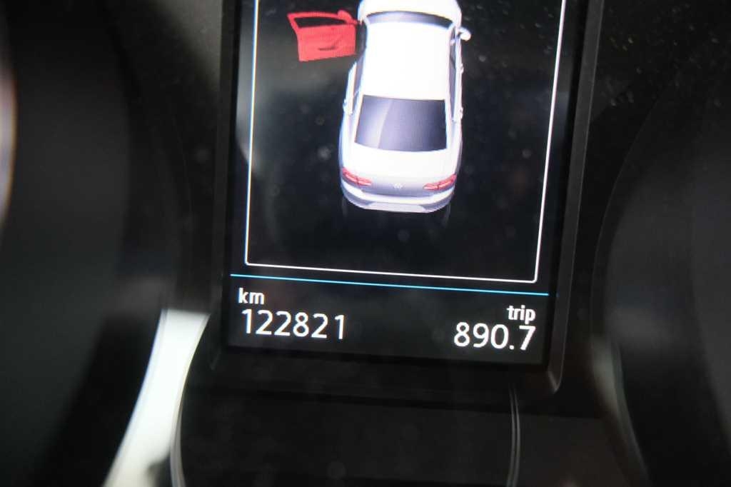 Volkswagen Passat 2017 photo 1