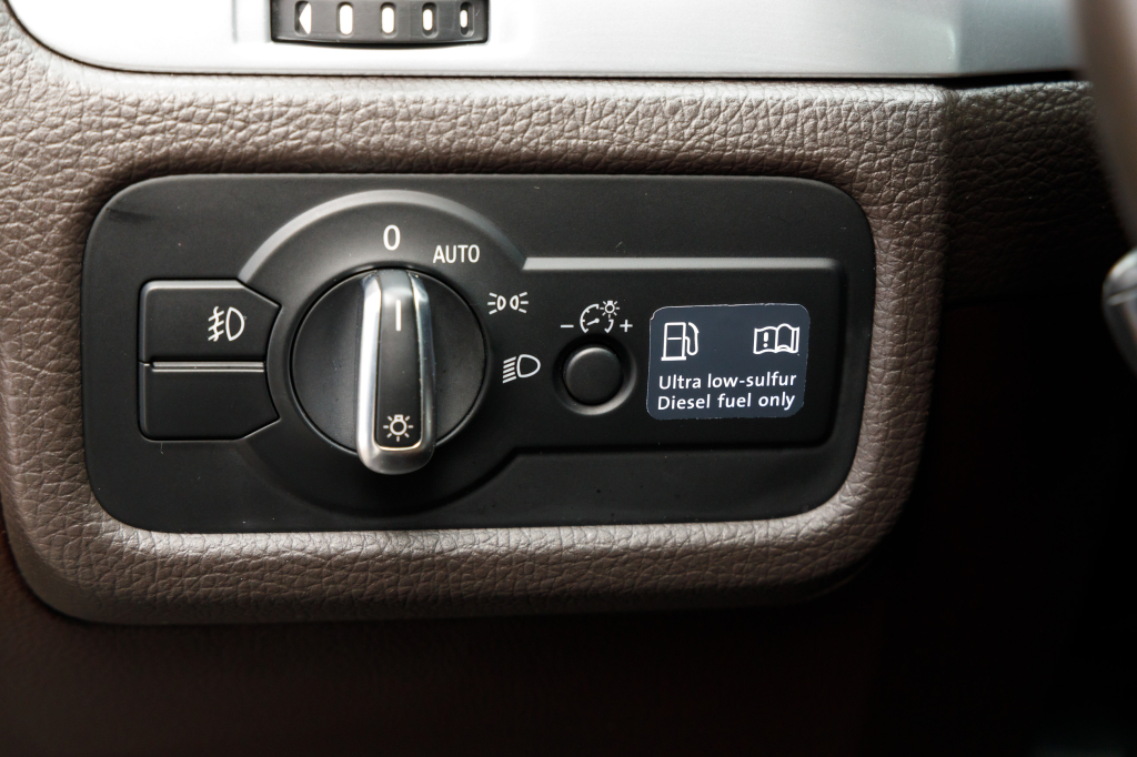 Volkswagen Touareg 2012 фото 9