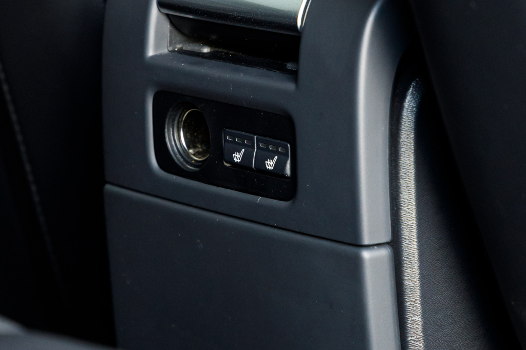 Volvo V70 D4 AWD photo 16