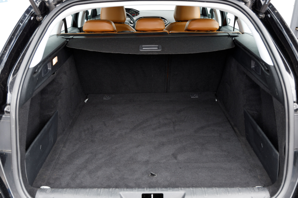 Peugeot 308 2015 фото 7