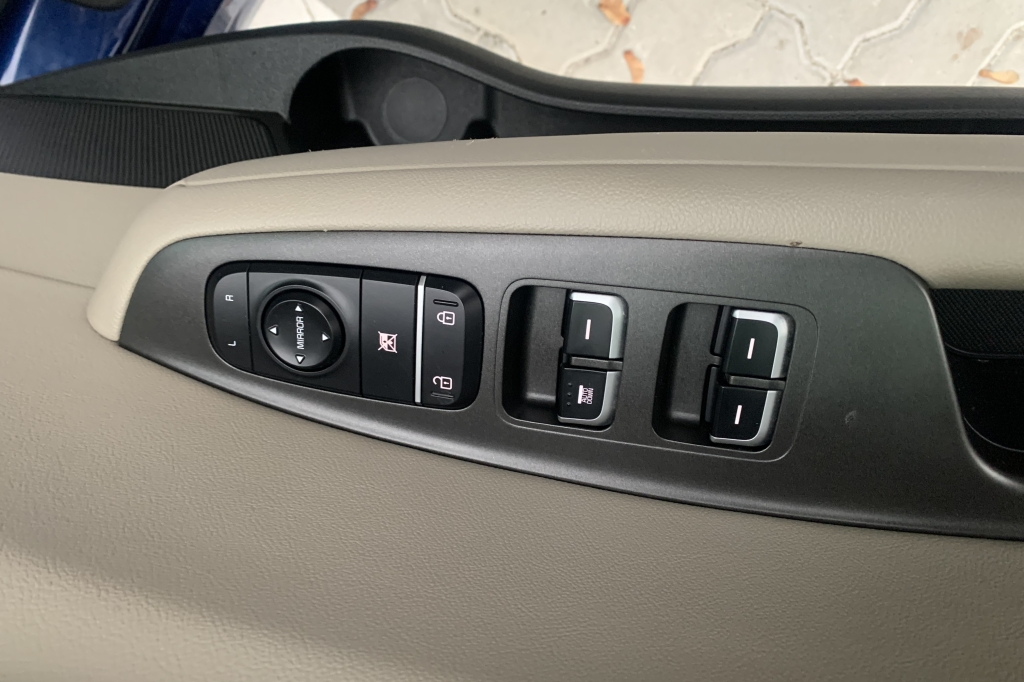 Kia Optima LX Sport photo 19