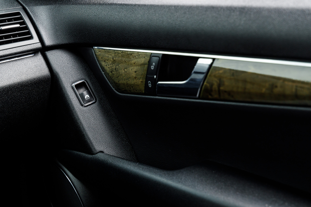 Mercedes-Benz C 220 Avantgarde 2008 фото 25