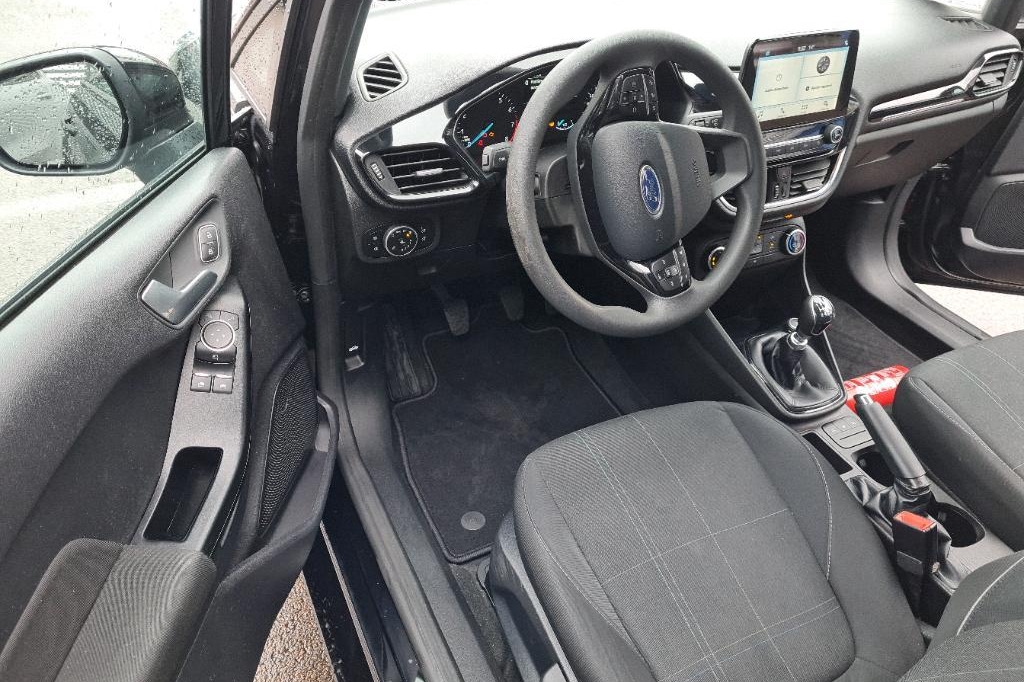 Ford Fiesta 2018 фото 24