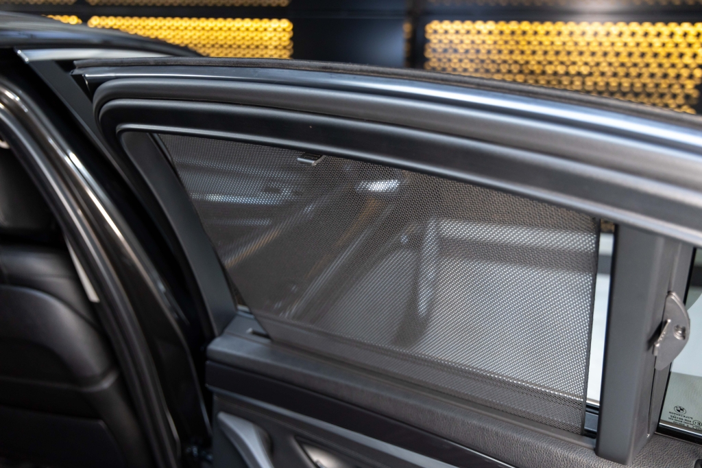 BMW 5 Series 2015 фото 32