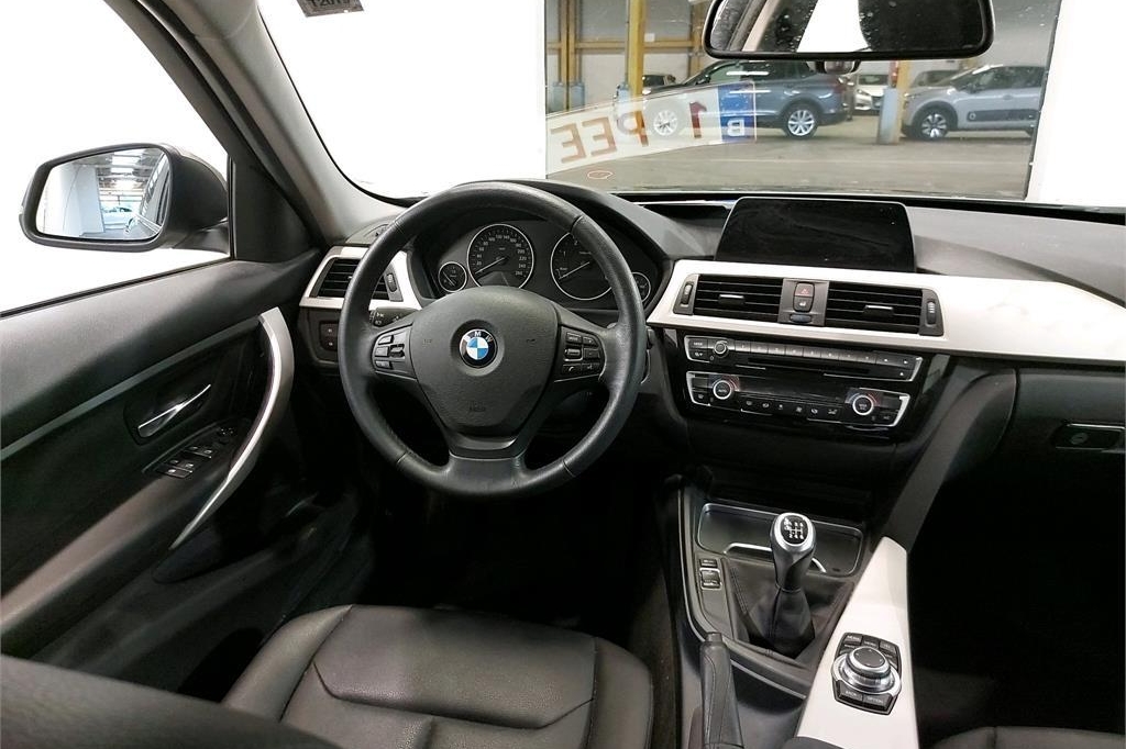BMW 3er Touring 2016 фото 6