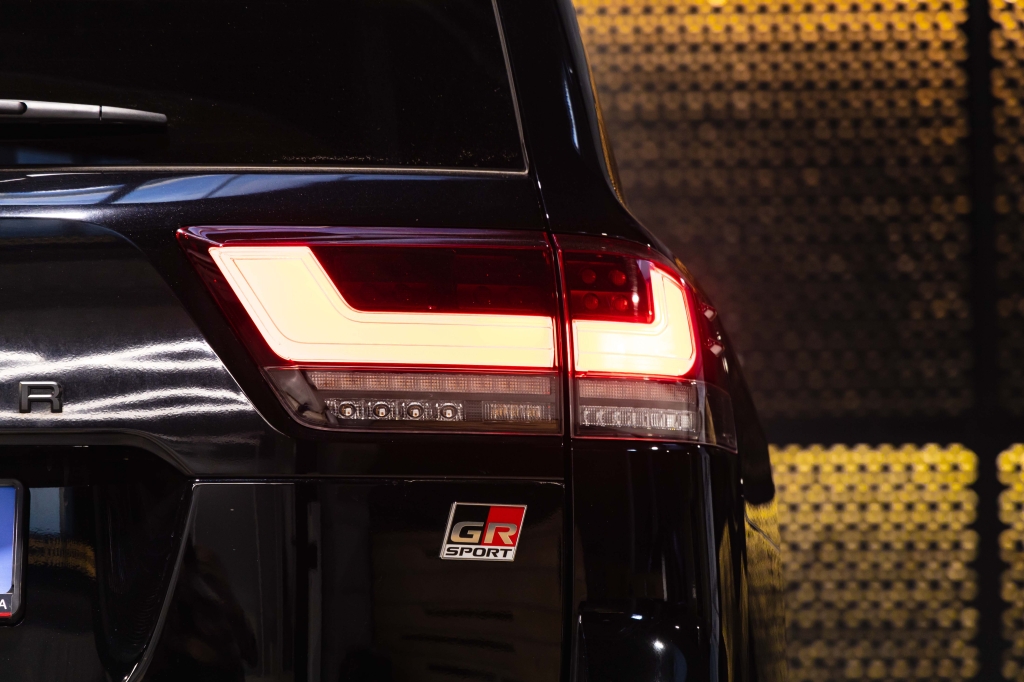 Toyota Land Cruiser GR 2023 photo 11