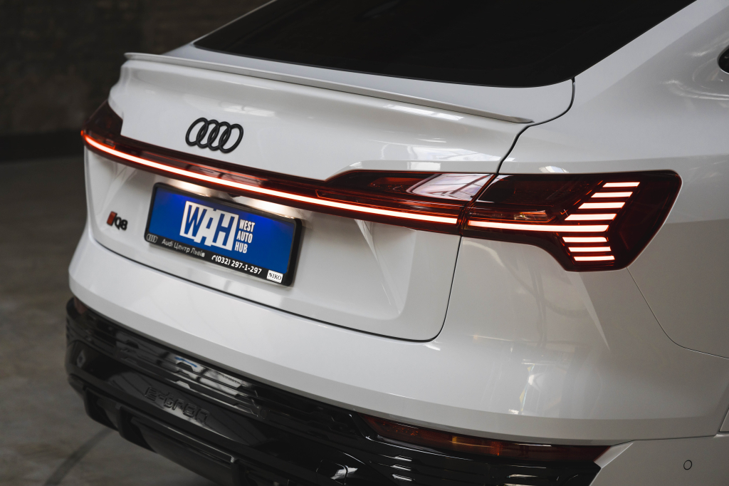 Audi Q8 Sportback e-tron 2023 photo 25