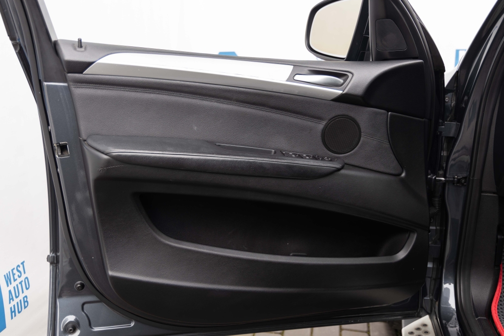 BMW X5 35i 2011 фото 11