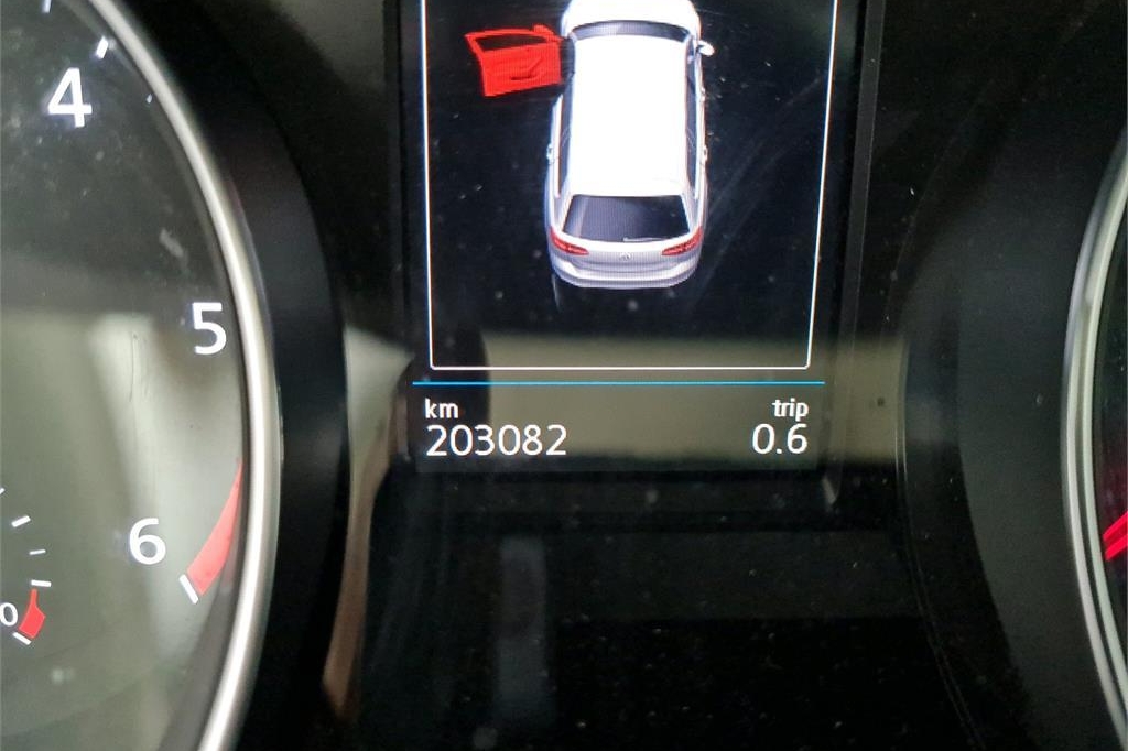 Volkswagen Passat Variant 2017 photo 2