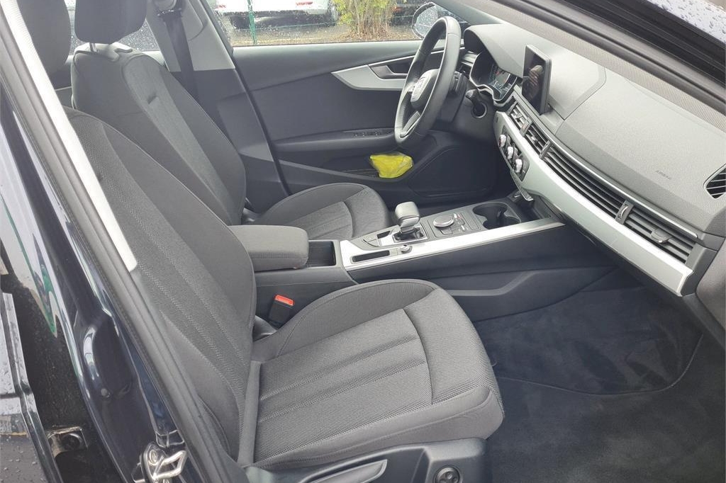 Audi A4 Avant 2018 фото 3