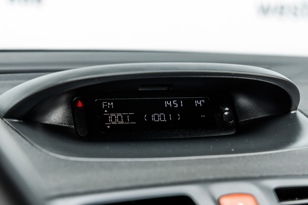 Renault Megane 2010 фото 23