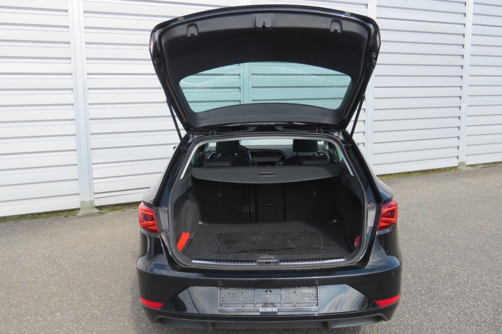 SEAT Leon ST 2018 фото 5