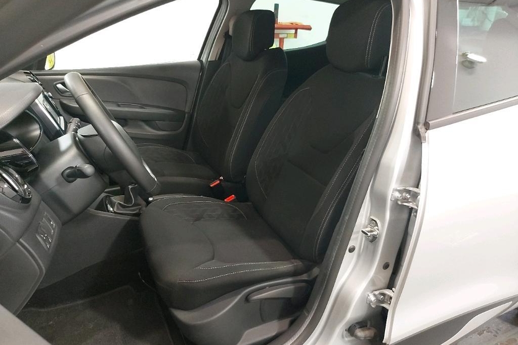 Renault Clio 2019 фото 19