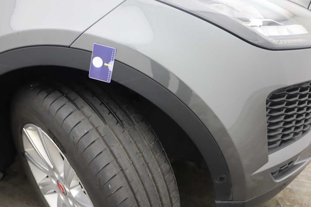 Jaguar E-Pace 2018 photo 16