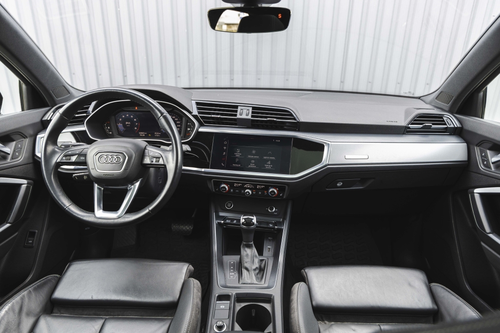 Audi Q3 S-Line 2020 photo 34