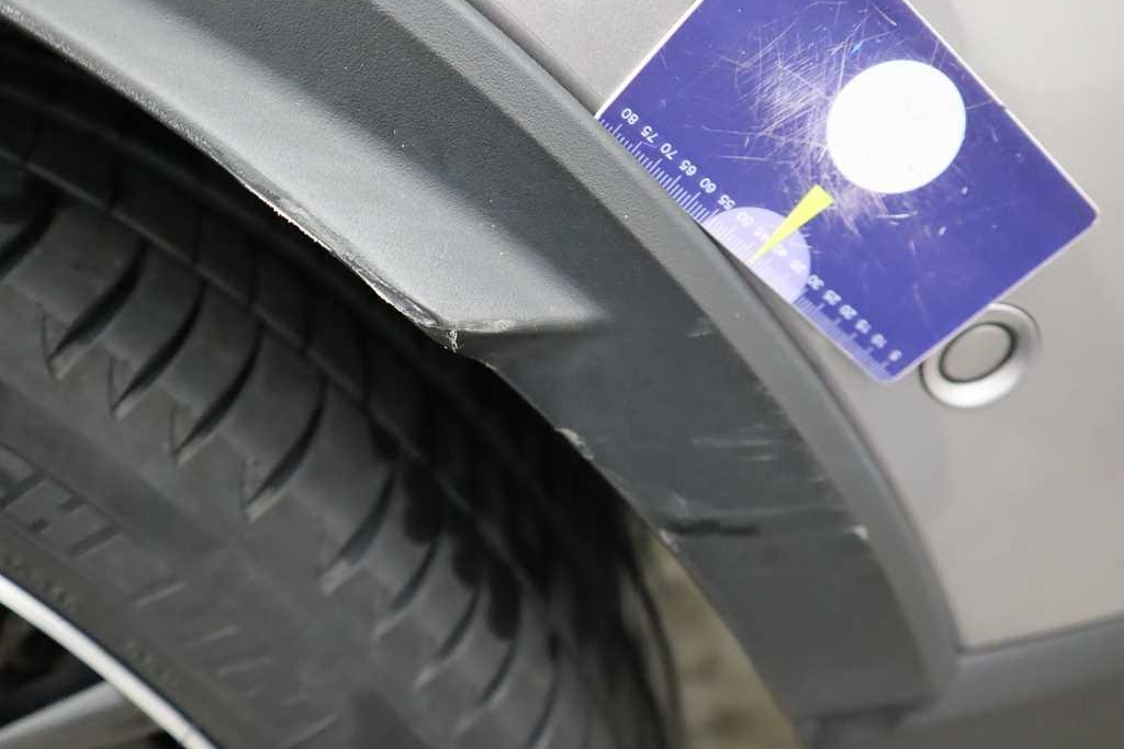 Toyota C-HR 2017 photo 17