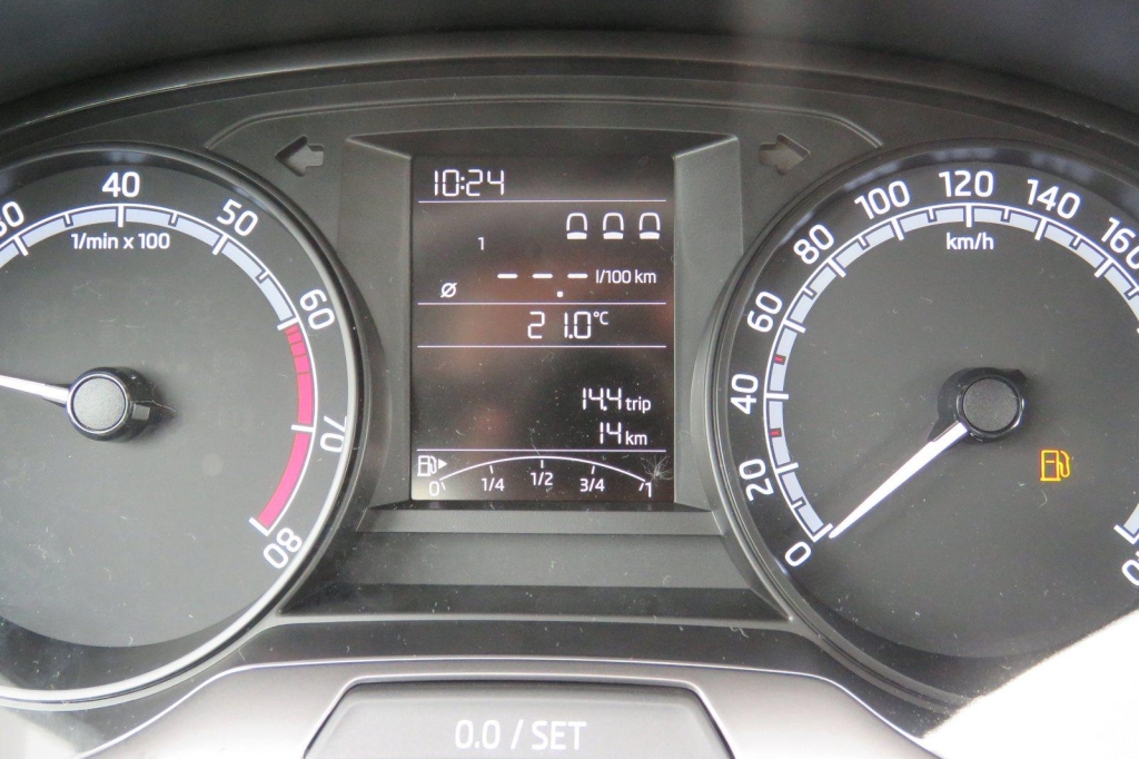 Skoda Fabia 2021 фото 6