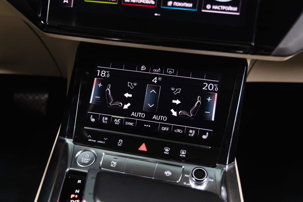 Audi e-tron 55 quattro 2019 фото Audi e-tron 55 quattro 2019 фото 27