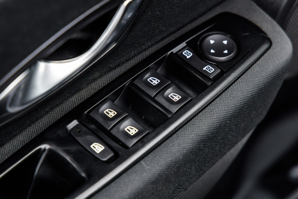 Renault Megane 2010 фото 21