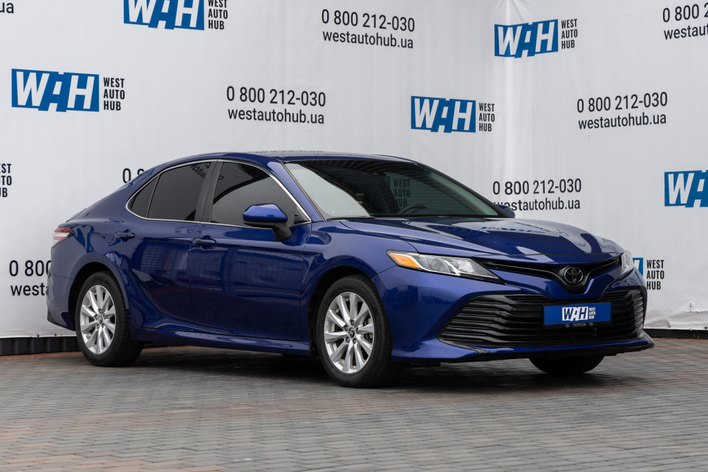 Toyota Camry LE 2017 photo 2