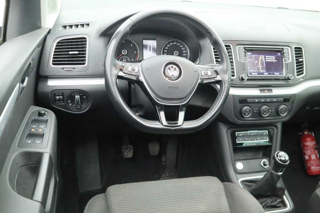 Volkswagen Sharan 2017 photo 8