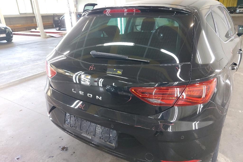 SEAT Leon 2019 фото 21