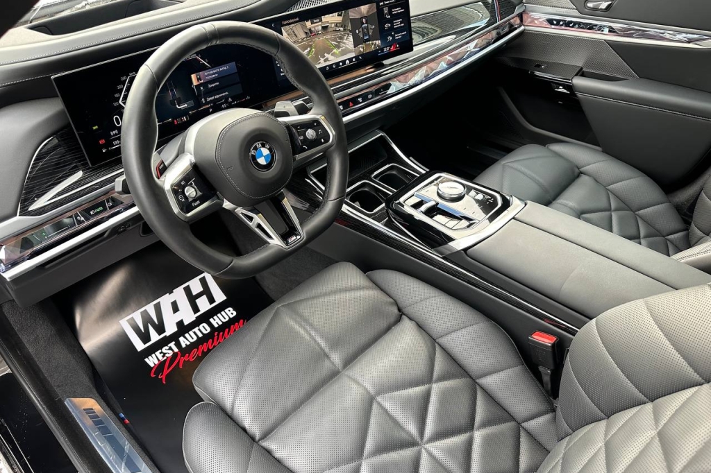 BMW 7 Series 740d 2024 фото BMW 7 Series 740d 2024 фото 10