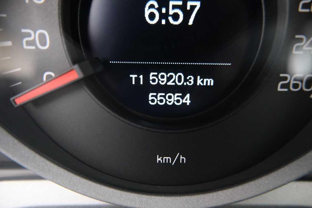 Volvo XC60 2018 фото 2