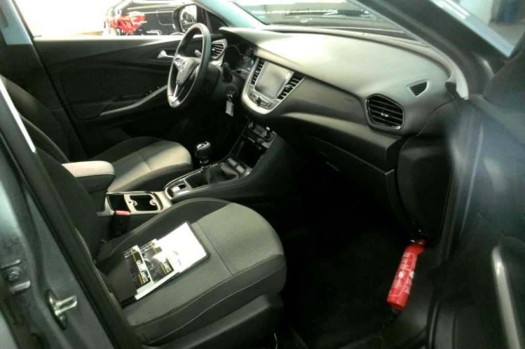 Opel Grandland X 2020 фото 2