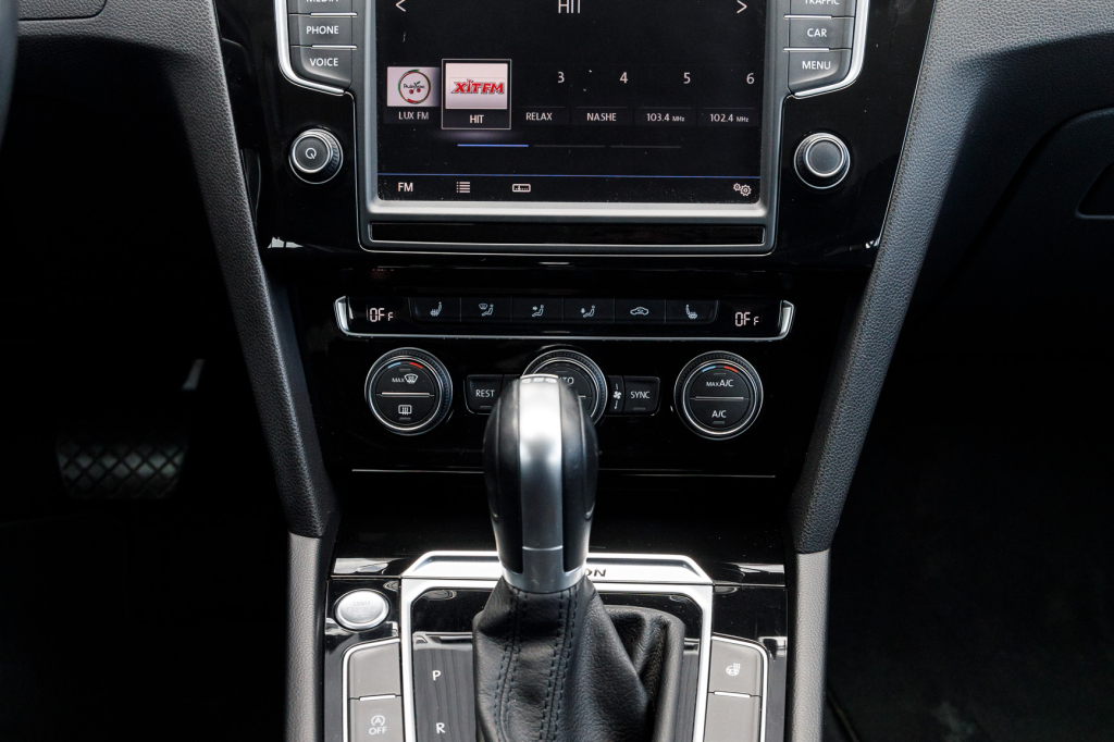 Volkswagen Passat B8 Highline 4Motion 2016 фото 12