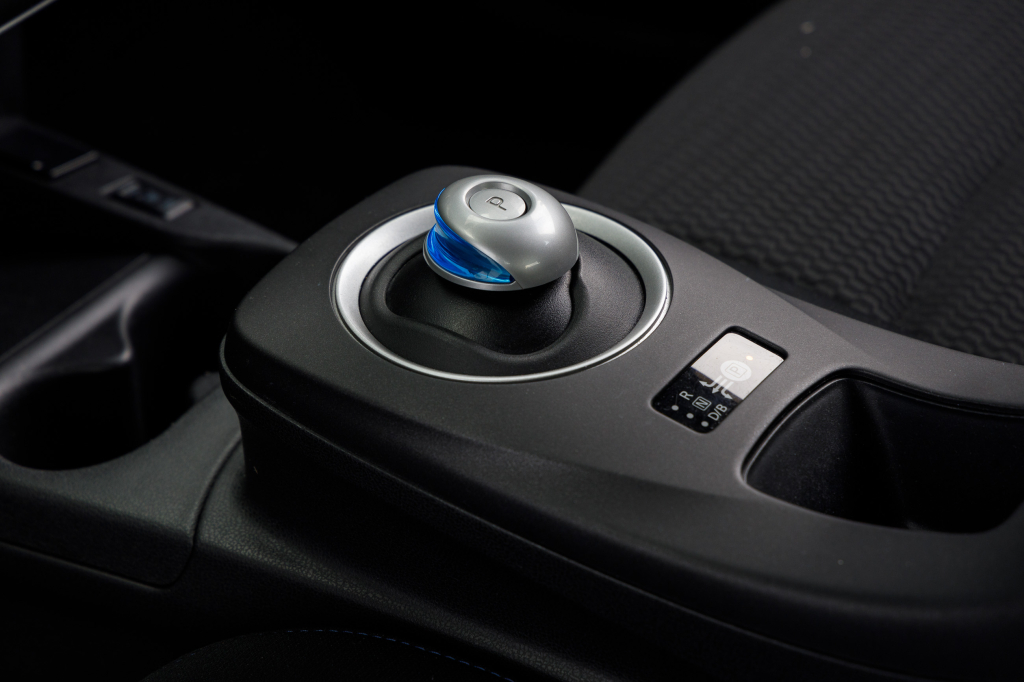 Nissan Leaf фото 14