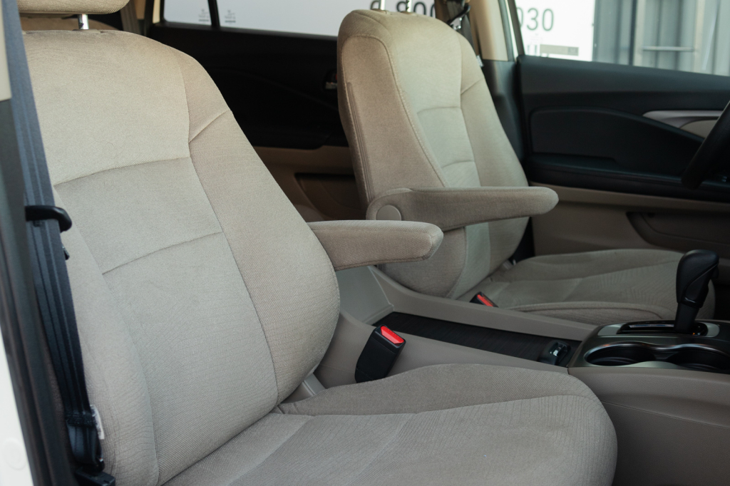 Honda Pilot LX 2018 photo 30