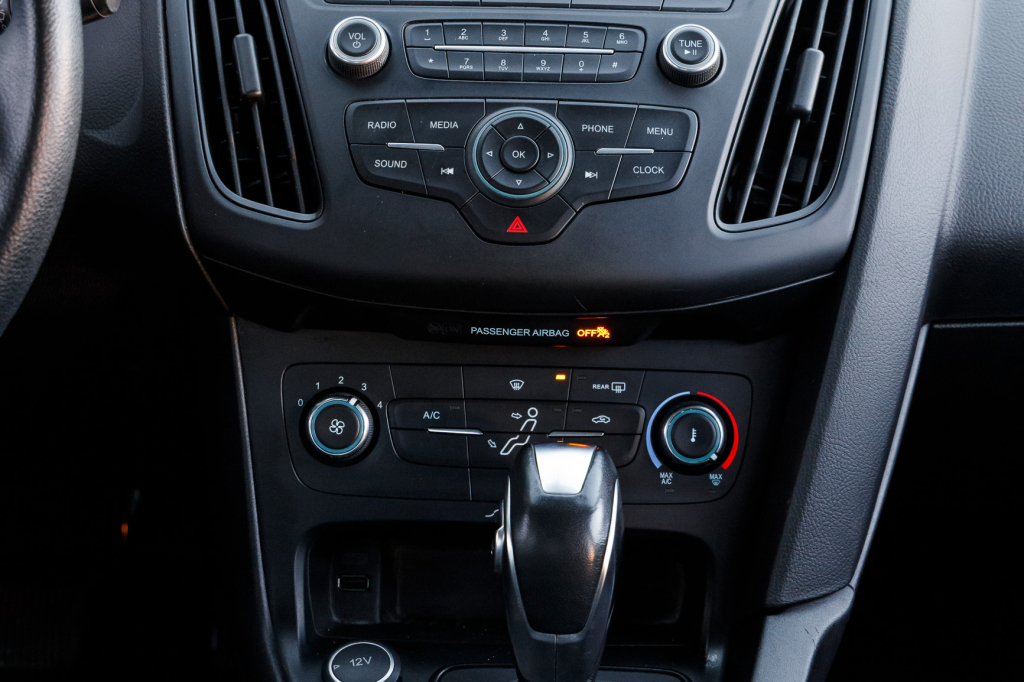 Ford Focus SE 2016 фото 12