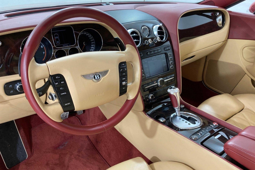 Bentley Continental 2005 фото 4