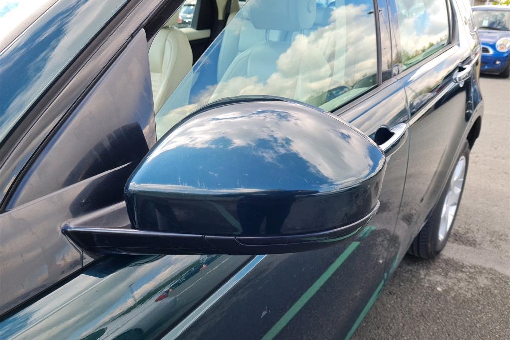 Land Rover Discovery Sport 2017 photo 13