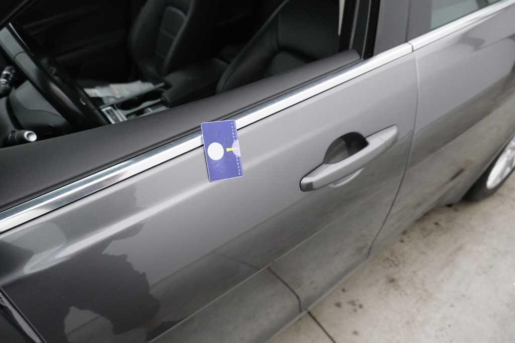 Jaguar XE 2015 photo 37